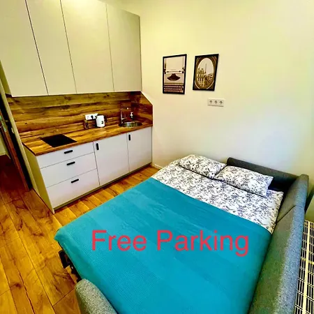 Airport 25 Self Check-in Fee Parking Apartment *
