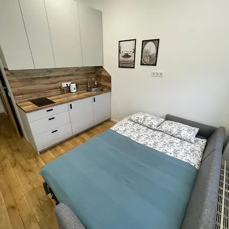 25 Airport Apartament