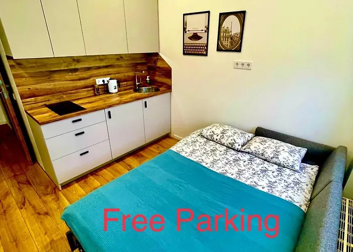 25 Airport Apartman *